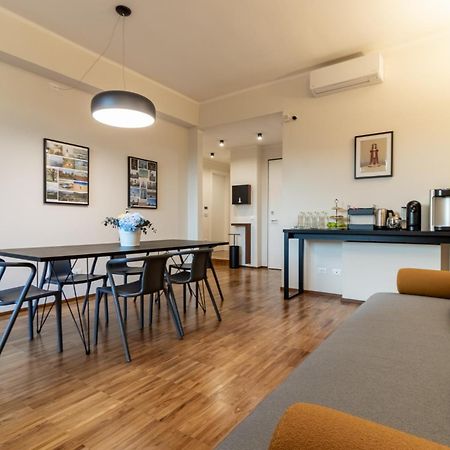 Il Faro Luxury Rooms & Lounge 斯培西亚 外观 照片