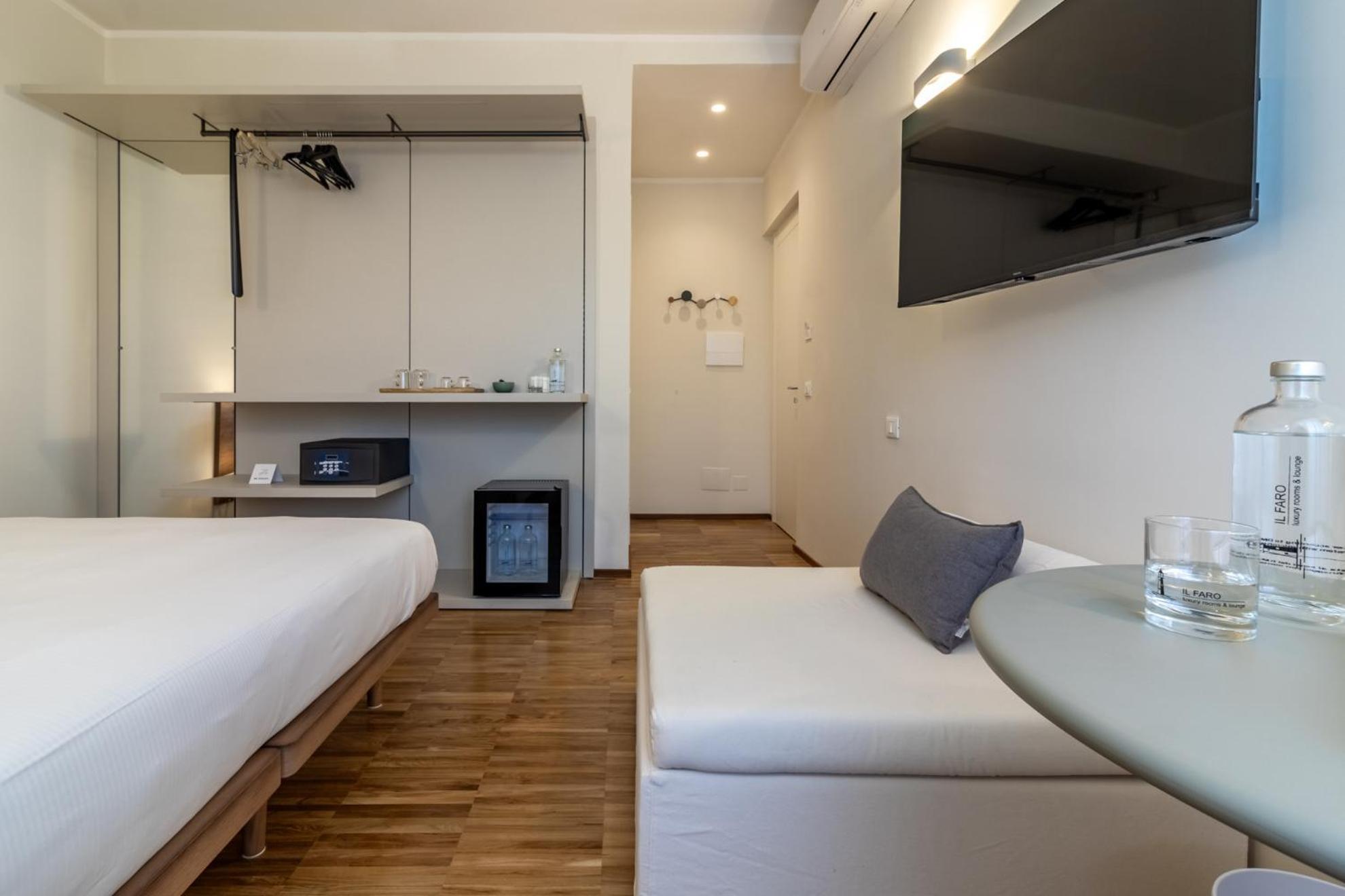 Il Faro Luxury Rooms & Lounge 斯培西亚 外观 照片