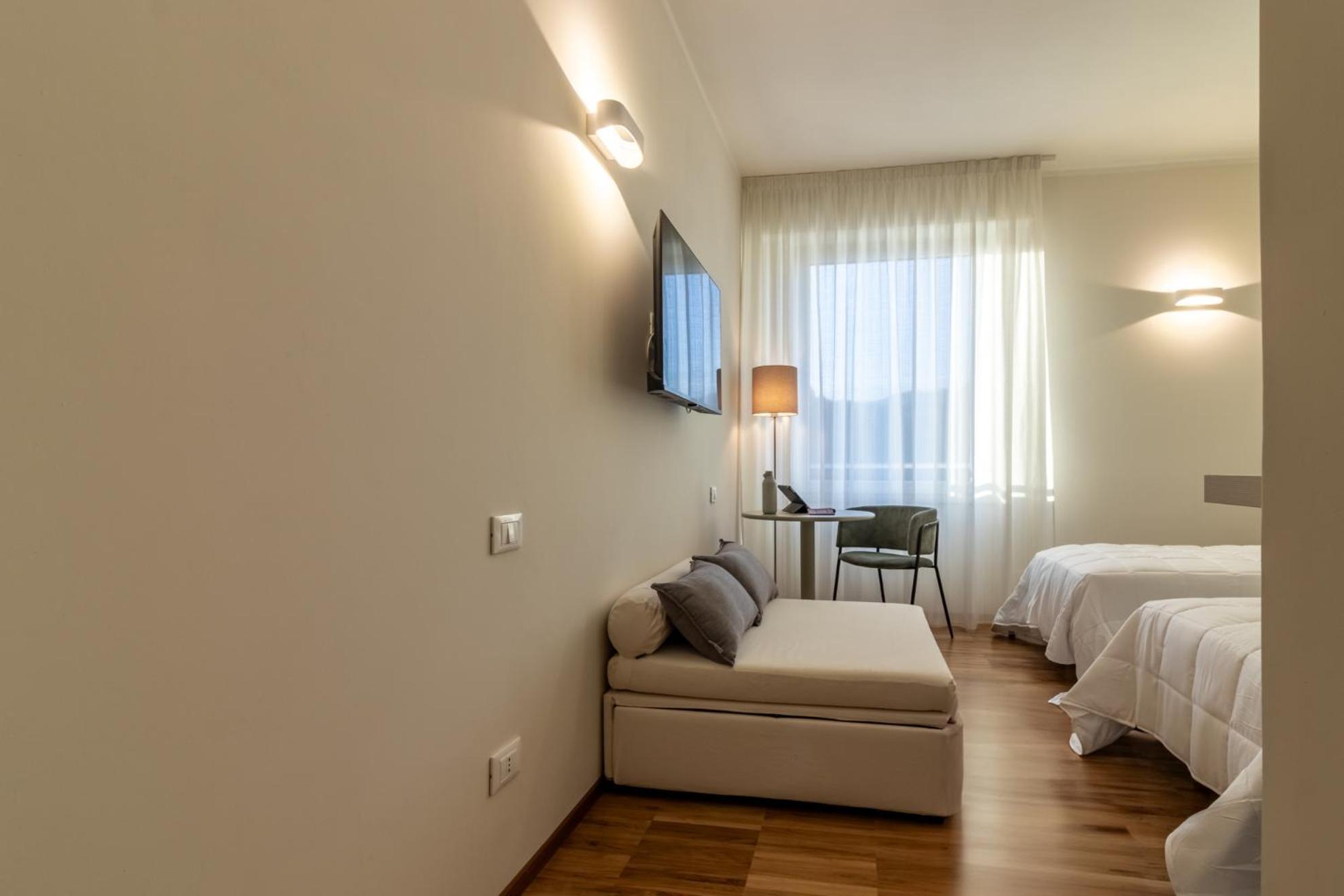 Il Faro Luxury Rooms & Lounge 斯培西亚 外观 照片