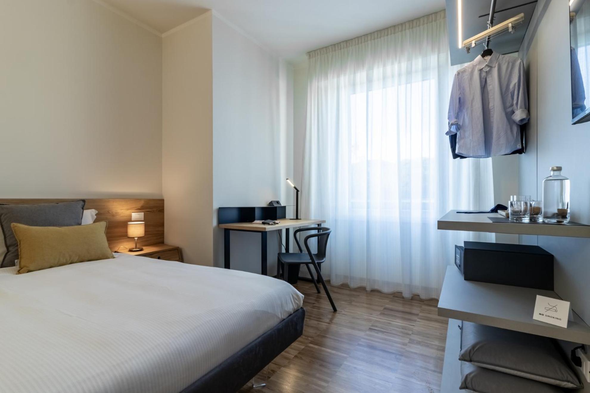 Il Faro Luxury Rooms & Lounge 斯培西亚 外观 照片