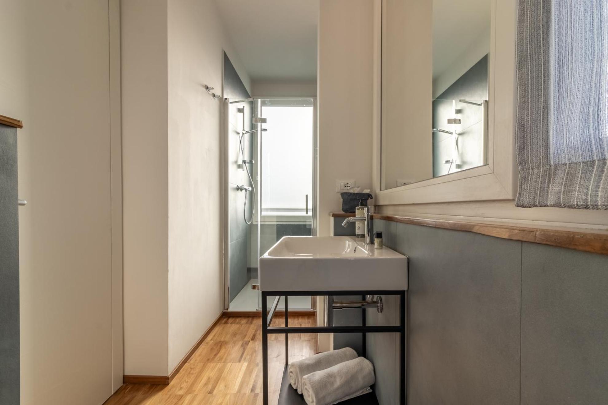 Il Faro Luxury Rooms & Lounge 斯培西亚 外观 照片