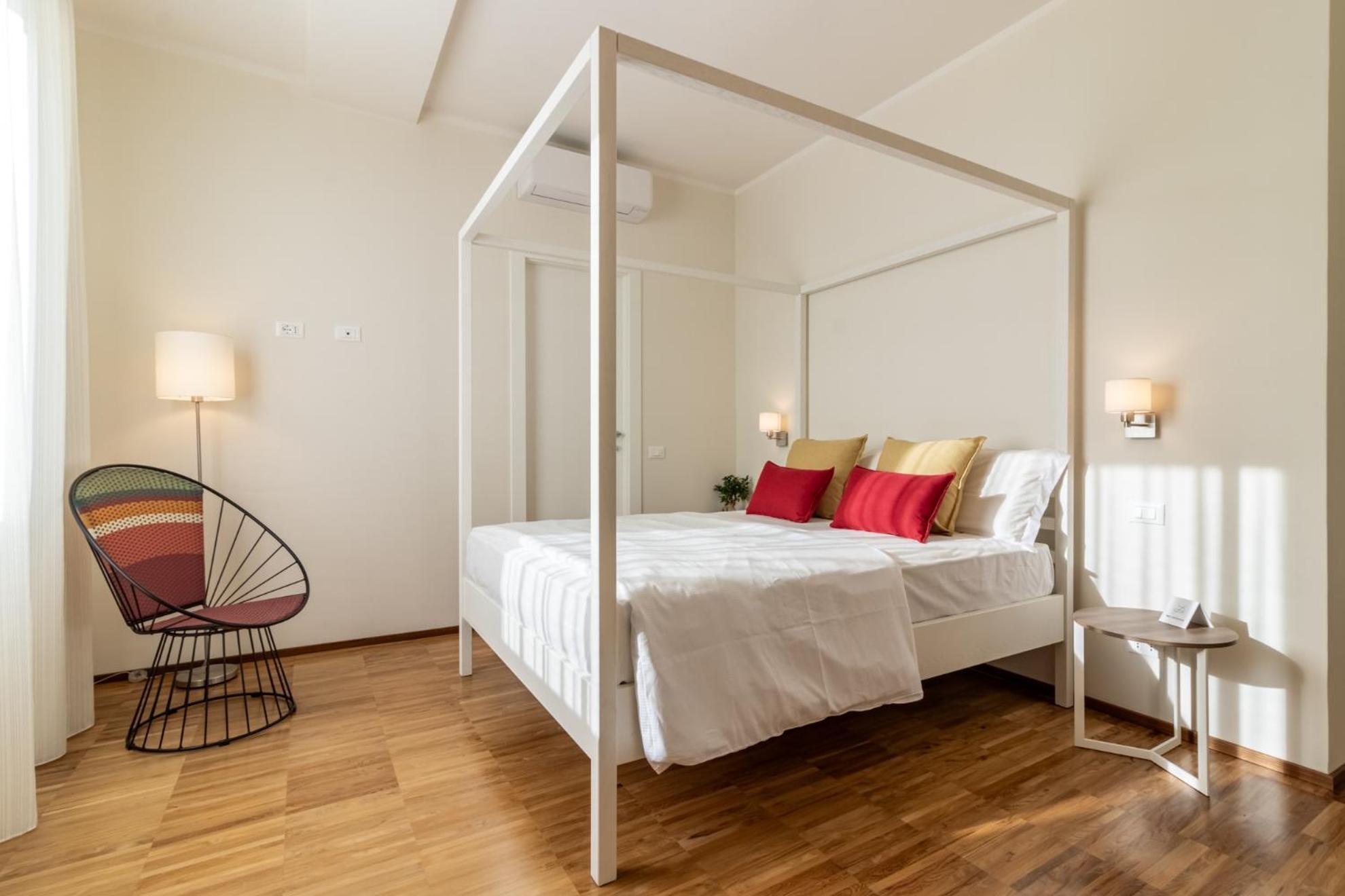 Il Faro Luxury Rooms & Lounge 斯培西亚 外观 照片
